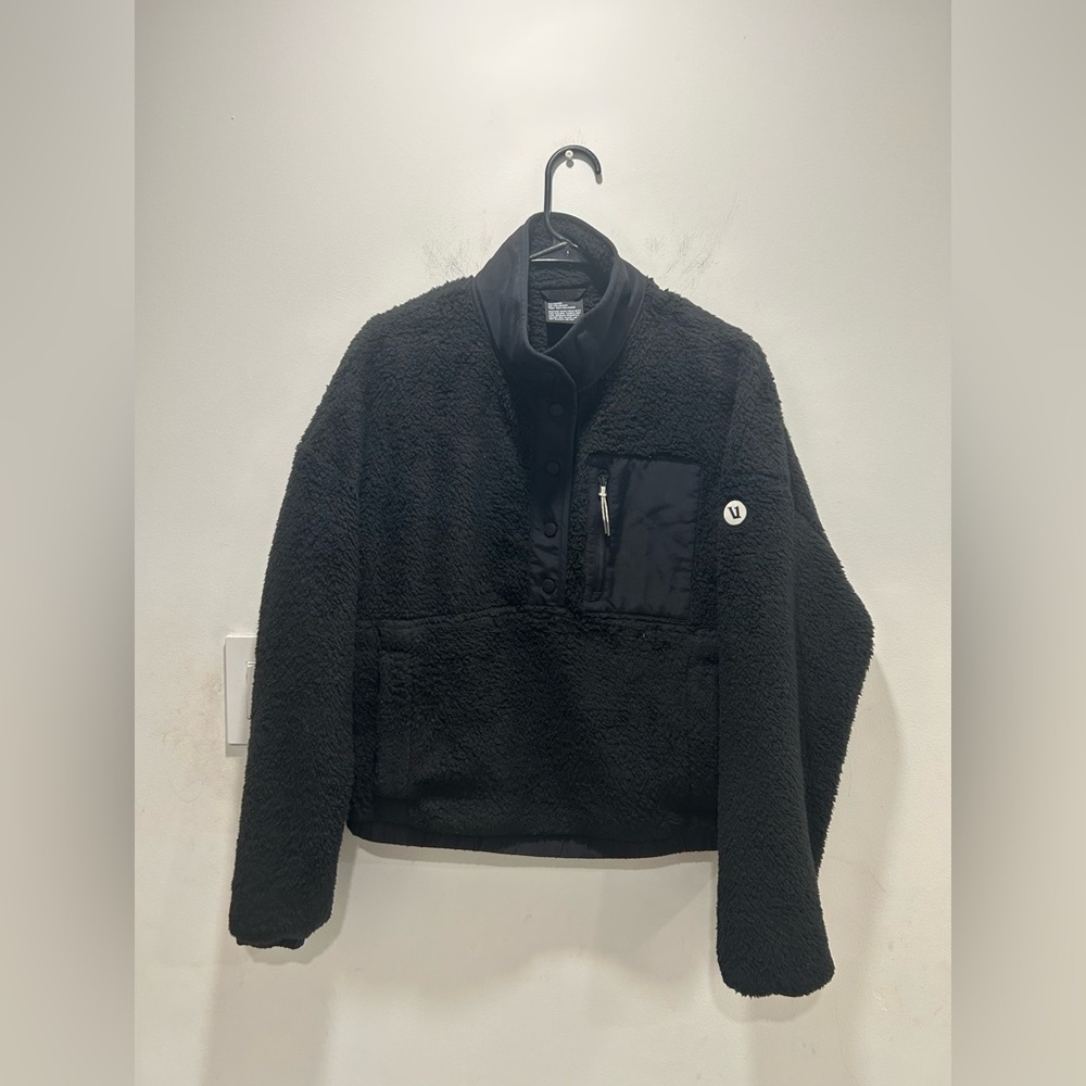 Vuori Cozy Sherpa Popover - Picture 2 of 5